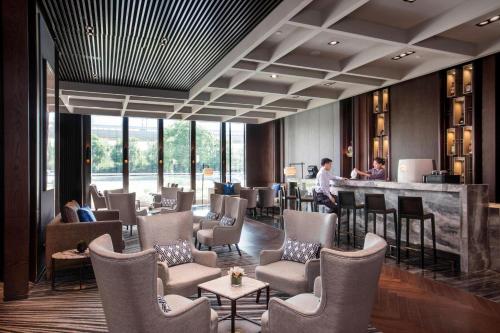 luxury hotels in Shanghai Province