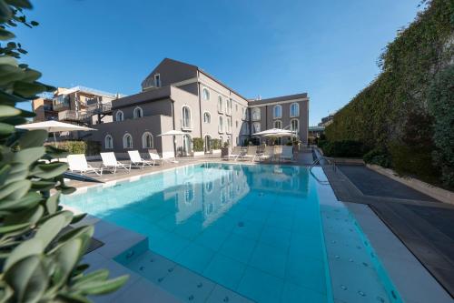 luxury hotels in Etna