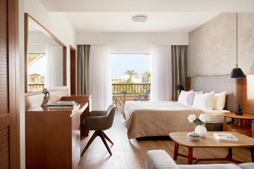 luxury hotels in Agia Marina Nea Kydonias