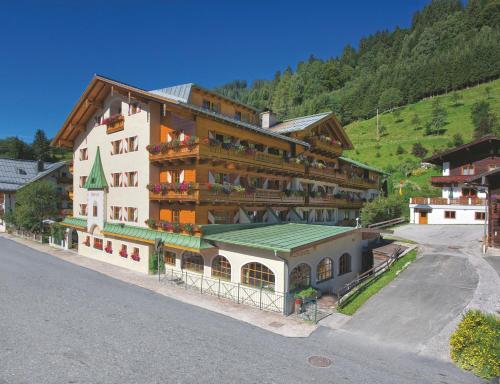 luxury hotels in Maria Alm Am Steinernen Meer