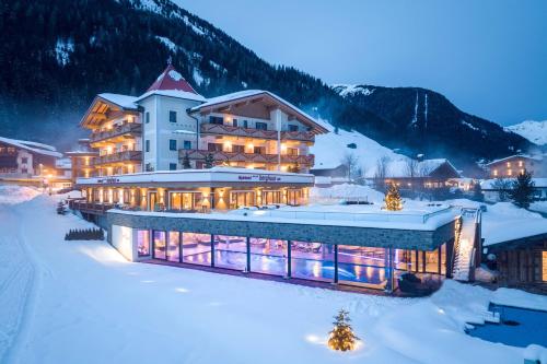 luxury hotels in Hintertux Glacier