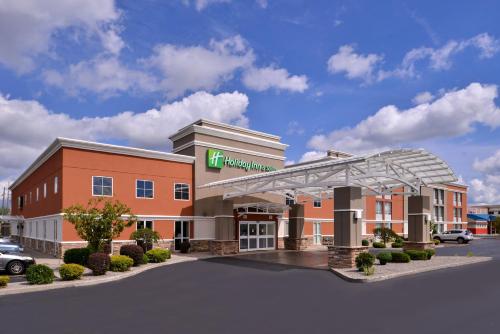 Holiday Inn Hotel & Suites Rochester - Marketplace by IHG