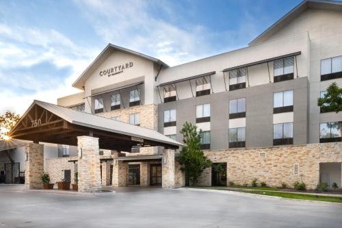 luxury hotels in Bexar County