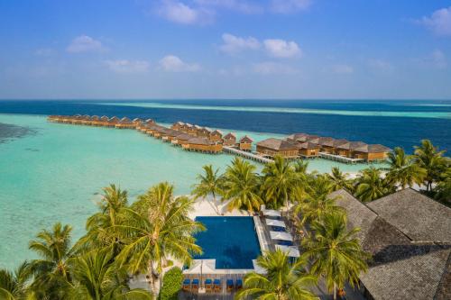 luxury hotels in Ari Atoll