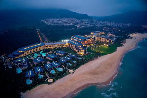 luxury hotels in Sanya