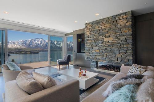 luxury hotels in Lake Wakatipu