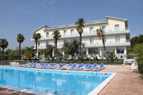 luxury hotels in Gardone Riviera