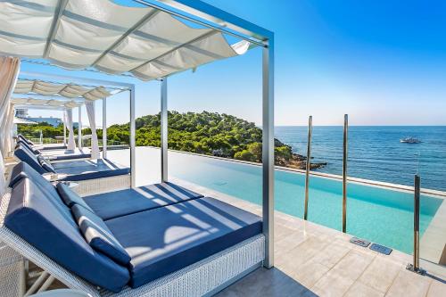 luxury hotels in Santa Eularia Des Riu