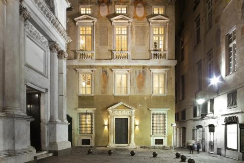 luxury hotels in Genova Area