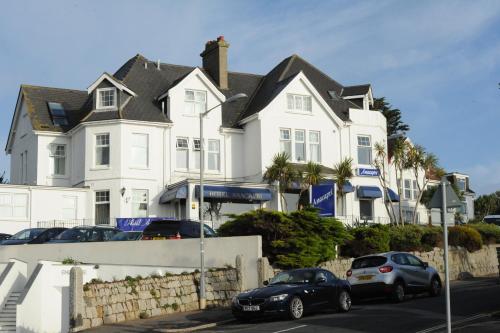 luxury hotels in Falmouth