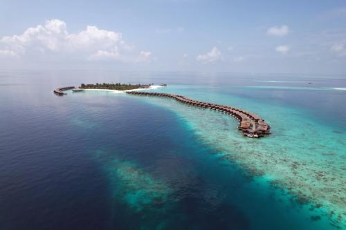 luxury hotels in Ari Atoll