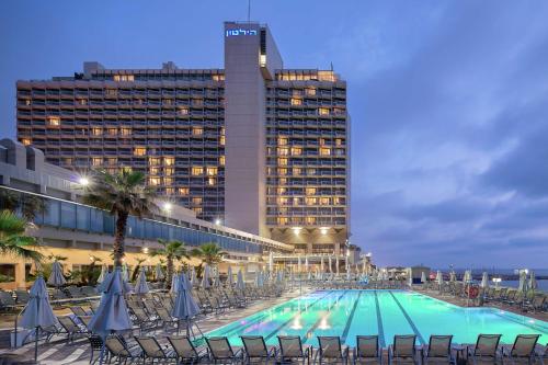 luxury hotels in Tel Aviv