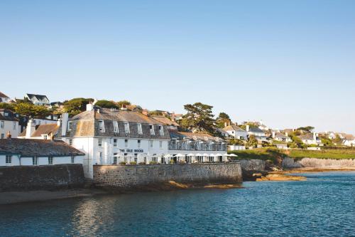 luxury hotels in Falmouth