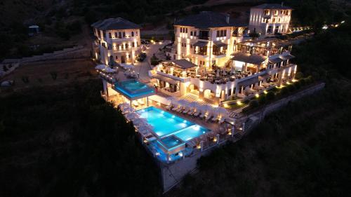 luxury hotels in Sarandë