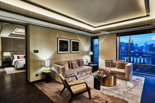 luxury hotels in Shanghai Province