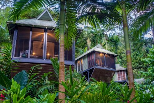 luxury hotels in Cairns And Northern Beaches