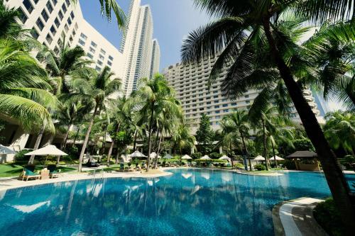 luxury hotels in Manila