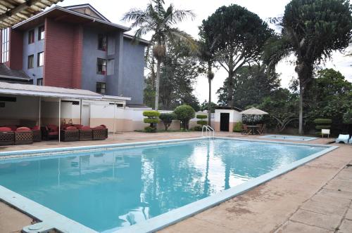 luxury hotels in Nairobi National Park