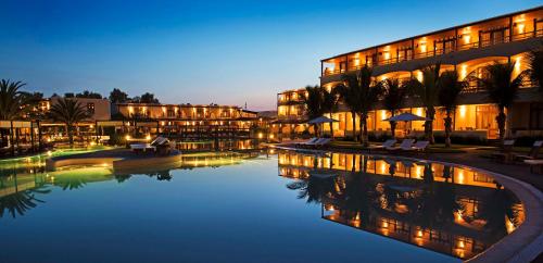 luxury hotels in Paracas