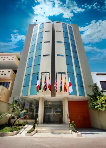 Embajadores Hotel