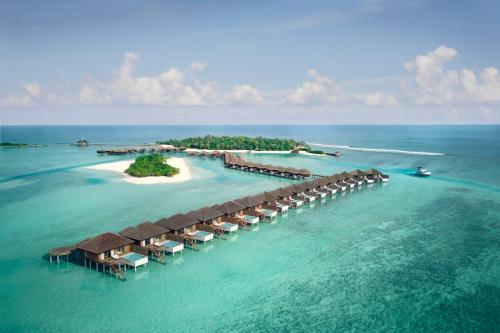 luxury hotels in Kaafu Atoll