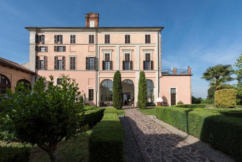 luxury hotels in Langhe