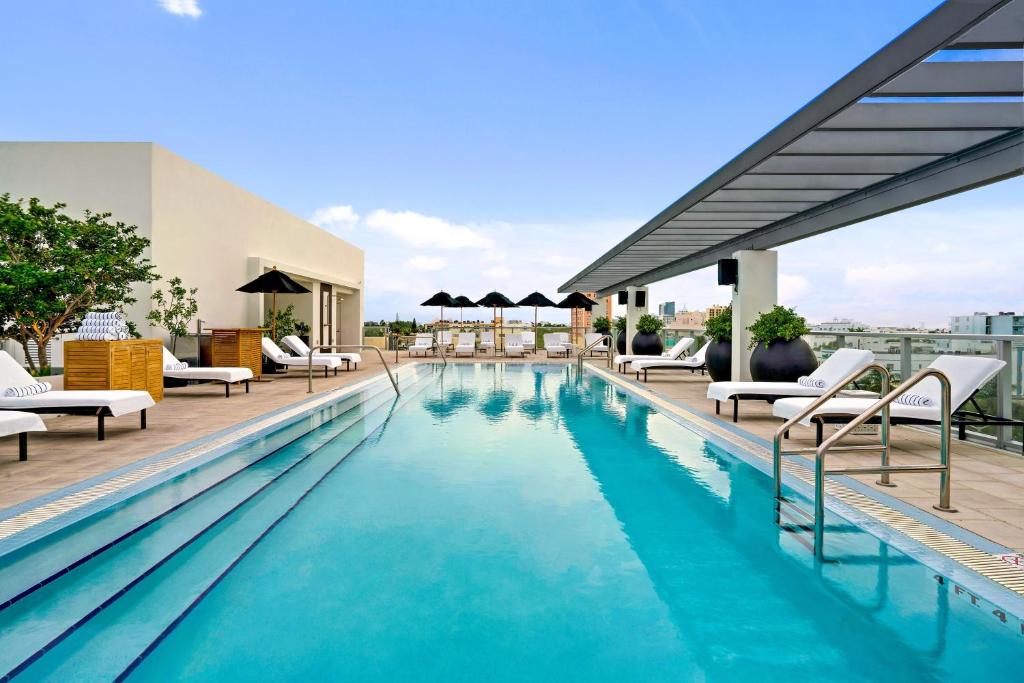 Kimpton Angler’s Hotel South Beach by IHG