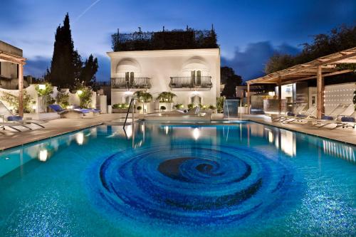 luxury hotels in Capri Island