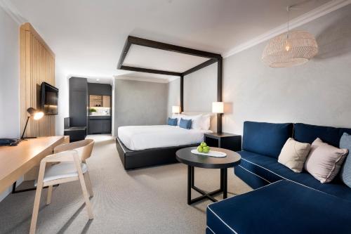 luxury hotels in Perth Region