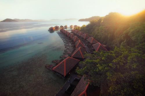 luxury hotels in Gaya Island