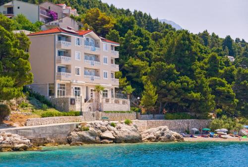 luxury hotels in Baška Voda