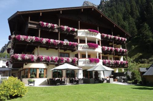 luxury hotels in Sankt Leonhard Im Pitztal