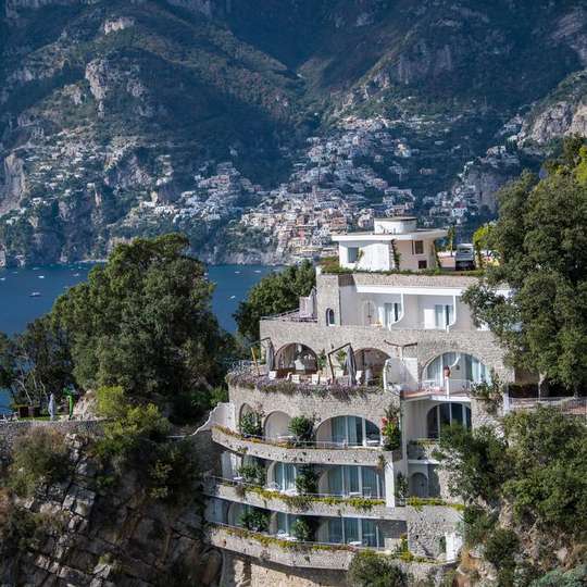 luxury hotels in Positano