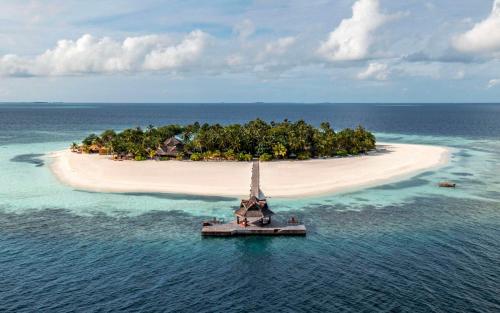 luxury hotels in North Male Atoll