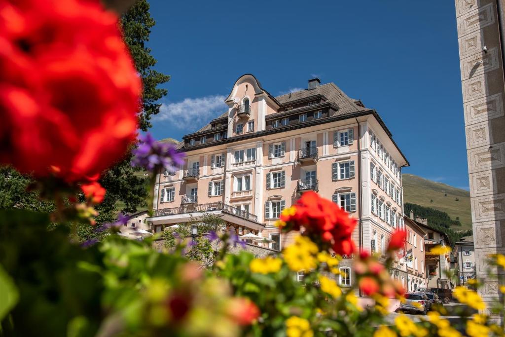 Hotel Engiadina