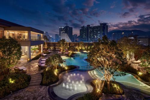 luxury hotels in Busan