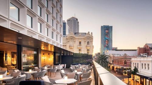 luxury hotels in Perth Region