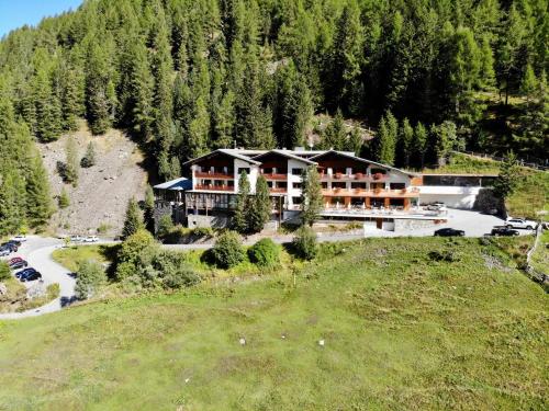 luxury hotels in Bormio