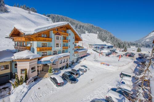 luxury hotels in Flachau