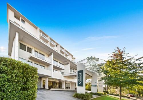 luxury hotels in Canberra