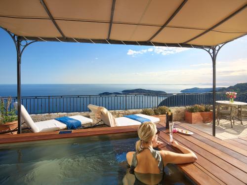 luxury hotels in Alpes-Maritimes