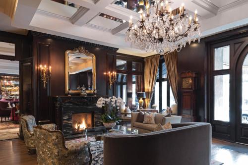 luxury hotels in Vancouver