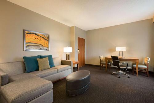 Embassy Suites by Hilton Franklin Cool Spring