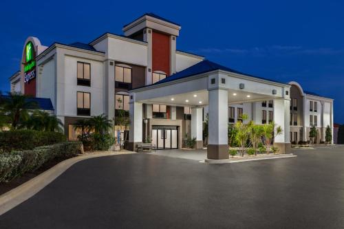 Holiday Inn Express Vero Beach-West I-95 by IHG