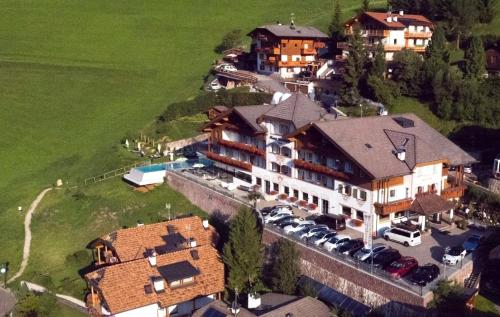 luxury hotels in Dolomiti Superski