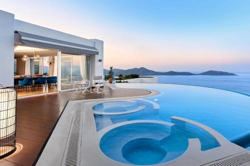 luxury hotels in East Crete