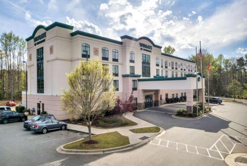 Holiday Inn Express & Suites Raleigh West - Lenovo Center by IHG