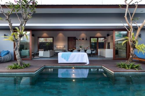 luxury hotels in Seminyak