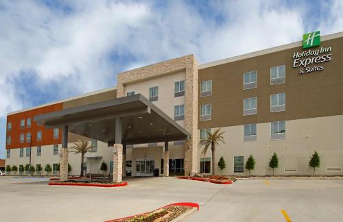 Holiday Inn Express & Suites - Lake Charles South Casino Area by IHG