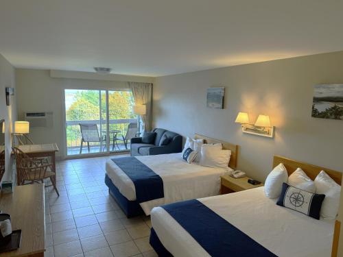 Atlantic Eyrie Lodge